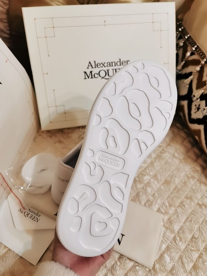 Alexander Mcqueen Couple Shoes AMS00010